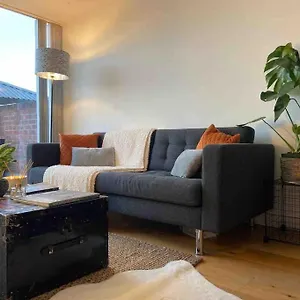 Spitalfields Market Penthouse Flat With Balcony London