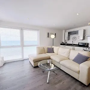  Apartment Stylish Seaview One-bedroom United Kingdom